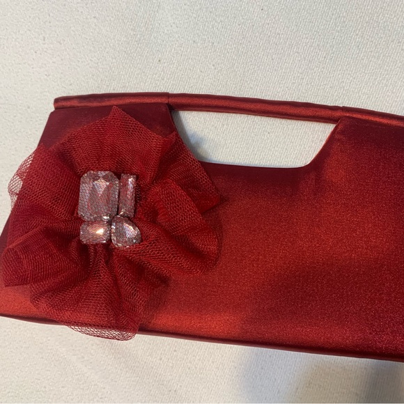 Red bag w shoulder strap - Picture 1 of 5